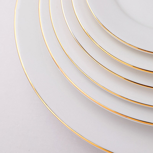 Assiettes pour réception de mariage Assiettes à bord doré Assiettes de présentation pour la décoration sur la table - Product Image 2