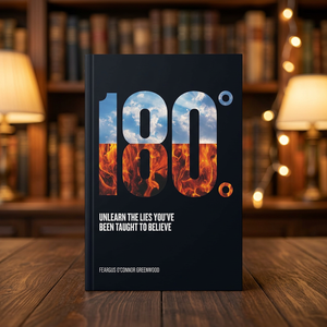 180 grados de Feargus O'Connor Greenwood, libro en inglés de la Sociedad del Libro Peperback sobre medios y cuestiones globales - Product Image 1