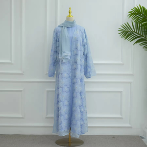 Nouvelle Abaya de luxe faite à la main à Dubaï, dentelle texturée, perles florales, cardigan perlé, Abaya pour femmes musulmanes, robes modestes, ensemble de 3 pièces - Product Image 4