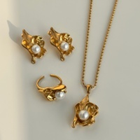 Nouvel ensemble de bijoux Dazan 2027 : Collier et boucles d'oreilles en acier inoxydable plaqué or 18 carats, anti-ternissement, motif fleur vintage française avec perles naturelles