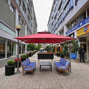 <span class=keywords><strong>Parasol</strong></span> d'extérieur LED étanche de style moderne, élégant pour jardins, parcs et patios, avec un design de style romain pour les hôtels - Product Image 2