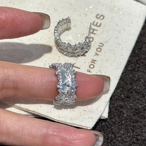 Pendientes Colgantes de Plata Pura S925 Wenchi, Estilo Palacio Medieval, Elegantes y con un Diseño de Nicho Sencillo y Moderno, China - Product Image 1