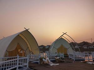Outdoor <b>Glamping</b> Luxury Hotel <b>Tent</b> Waterproof Camping Resort <b>Tent</b> With Bedroom Sailing Shape Restaurant <b>Tent</b> C300 <b>Tent</b> C3 - Product Image 4