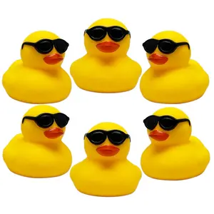 Vente en gros, Mini modèles, PVC, Logo personnalisé, baignoire en vrac, jaune, jouets de canard de bain, lunettes de soleil, canard en caoutchouc, 10 Types