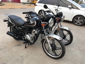 Moto d'occasion Rui Meng Taizi WH110T-7 CBT125CC, modèle Overlord New Continent Street Bike pour hommes, Chine >80km/h - Product Image 3