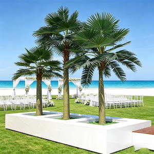Palmera de Plástico Realista a Gran Escala con Corteza Texturizada y Copo Completo, Tamaño Personalizable para Fondo de Eventos en Piscinas de Resorts - Product Image 4