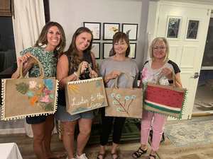 Bolsos de mano personalizados de 35*27*13cm para mujer, de moda, de yute con cordón de cáñamo, para picnic, con fuelle, de lino, de arpillera, con asa de cuerda y cierre de hombro - Product Image 6