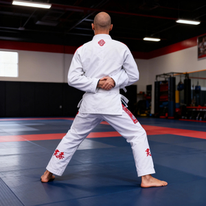 Set <span class=keywords><strong>Kimono</strong></span> BJJ <span class=keywords><strong>per</strong></span> Bambini - Include <span class=keywords><strong>Cintura</strong></span> e Rashguard <span class=keywords><strong>per</strong></span> Giovani Arti Marziali che Iniziano <span class=keywords><strong>il</strong></span> Jiu Jitsu - Product Image 6