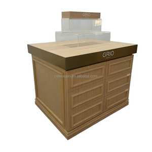 Mesa Nido de Lujo para Centro Comercial, Vitrina Clásica de Boutique, Isla de Exhibición de Aluminio Dorado - Product Image 1