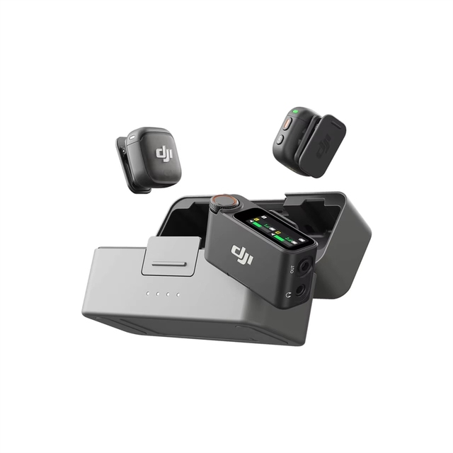 DJI Mic 3 Handheld Dynamic Microphone with Type-C 2 TX + 1 RX + Charging Case 4+8 Capability Four-Channel Output
