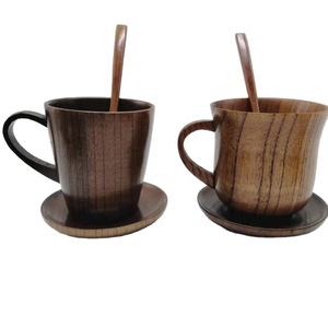 2024 Sour Jujube Standard Set de six tasses en bois à la mode avec soucoupes et cuillères porte-boissons - Product Image 1