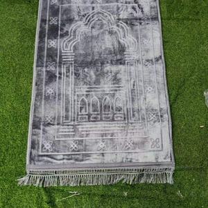 portatile Raschel modello solido tappeto da preghiera musulmano per gli uomini e le donne a maglia tecnica per il culto - Product Image 2