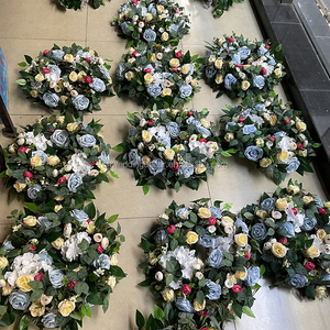 Ghirlanda di Fiori Artificiali Personalizzabile in Rosso e Verde per Halloween, Laurea, Festa della Mamma, Nuovo Design Decorativo - Product Image 2