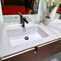 Kabinet Kamar Mandi Gantung Dinding Modern Minimalis Kayu Oak Murni Berlapis Lacquer dengan Wastafel Keramik Ganda Model Baru Set Kabinet Gaya Mewah