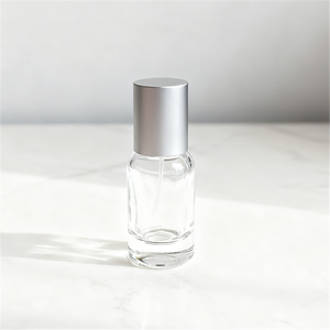 Flacon de parfum cylindrique transparent vide de 10 ml, format voyage mini, capacité 30 ml, <span class=keywords><strong>avec</strong></span> pulvérisateur à pompe, sérigraphié - Product Image 3