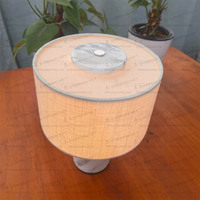 Lampe de table moderne en marbre avec abat-jour en tissu, design simple, alimentée par batterie, lampe de chevet pour salon et chambre à coucher