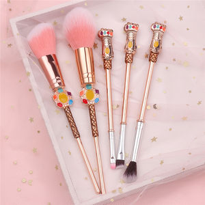 Marvels <span class=keywords><strong>Avengers</strong></span> 5PCs pinceles de maquillaje Set Powder Blush Eyeshadow Eyebrow Makeup Brush Tool Kit - Product Image 1
