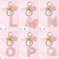 Porte-clés en résine scintillante en forme de lettre J, style coréen, DIY, rose, 26 lettres de l'alphabet anglais, avec pendentif fleur et pompon, pour femmes