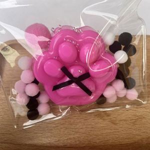 Juguete Blandito de Silicona con Forma de Pata de Gato, Multicolor, Grande, Antiestrés y de Subida Lenta, Divertido Regalo Disponible en Stock - Product Image 2