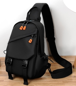 Zaino Monospalla Casual in Pelle PU per Uomo, Borsa a Tracolla Leggera per Viaggi, Escursioni e Uso Quotidiano - Product Image 4