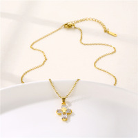 CZ Pierre Double Croix Pendentif Collier Personnaliser Or Plaqué En Acier Inoxydable Chaîne Hip Hop Cristal Croix Collier Accessoires
