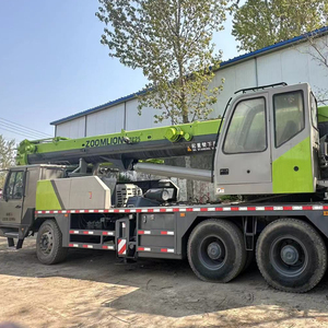Grue montée sur camion Zoomlion ZTC250H 25 tonnes avec flèche télescopique composants de base utilisés inclus capacité de chargement nominale de 100 tonnes - Product Image 5