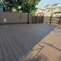 Planche de terrasse extérieure en WPC massif, moderne, antidérapante, brossée, imperméable, à grain de bois, avec surface gaufrée 3D