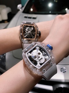 Jam Tangan Mekanik Skeleton Pria CRONUSART Desain Tengkorak Unik Kristal Safir Anti Gores dengan Jarum Bercahaya - Product Image 5