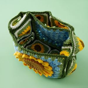 Handmade Crochet Sunflower Shoulder Bag Women's Cartoon Style Knitted Phone Bag Coin <b>Purse</b> - Product Image 2