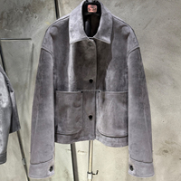 Manteau à simple boutonnage avec grandes poches plaquées en cuir de mouton véritable, veste vintage en daim véritable, vêtement d'extérieur printemps-automne