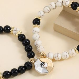สร้อยข้อมือหินธรรมชาติหลากสี 2 ชิ้น/ชุด สำหรับโยคะ ไทเก๊ก ของขวัญมิตรภาพสำหรับคนรัก สร้อยข้อมือคู่แม่เหล็กสำหรับคู่รัก - Product Image 3