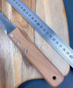 Cuchillo de Cocina Premium, Cuchillo para Rebanar Pan de Acero Inoxidable de 14 Pulgadas con Hoja Dentada y Mango Ergonómico de Madera - Product Image 4