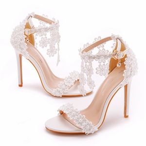 <span class=keywords><strong>Scarpe</strong></span> da <span class=keywords><strong>sposa</strong></span> donna sandali con <span class=keywords><strong>tacco</strong></span> da donna tacchi alti sandali Sexy <span class=keywords><strong>scarpe</strong></span> da <span class=keywords><strong>sposa</strong></span> da <span class=keywords><strong>sposa</strong></span> <span class=keywords><strong>scarpe</strong></span> da <span class=keywords><strong>sposa</strong></span> per le donne - Product Image 4