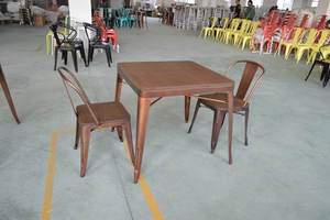 طاولة طعام عتيقة الطراز، طاولة بار نحاسية عتيقة، طاولة بار صناعية للمقاهي والمطاعم مع سطح من الخشب الصلب - Product Image 4