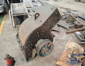 Concasseur à marteaux PC400*300 haute efficacité et durable, spécialisé pour le broyage fin des matériaux de pierre minier - Product Image 3