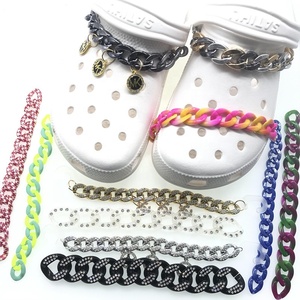 Zapatilla decorativa de diseñador, sandalia, adorno para zapatos de jardín con cadenas de cristal ostentosas, accesorios acrílicos de diamante, abalorio para zapatos con hebilla - Product Image 1
