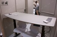 Bureau de direction blanc moderne Table de jeu réglable avec moteur électrique Panneau en bois MDF Bureau de direction enduit de poudre