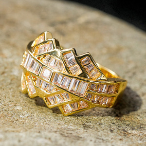 A339 Anello di Lusso in Argento con Diamanti per Donna, Taglio Baguette, Colore G Naturale, Gioielli da Matrimonio - Product Image 2