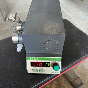 Bomba de pistón sin pulsaciones Ns Japan Precision Science Kx204-010 con motor paso a paso y control digital, tipo abrazadera, 0.1-10 bar - Product Image 3