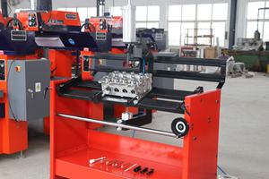 Compresor de resortes neumático LD1150 con control de pie, máquina de desmontaje de cabezales de cilindro, estación de trabajo universal TWS1100, bomba automática - Product Image 5