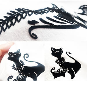 Vente en gros de nouveau design de haute qualité marque personnalisée lettre nom logo feuilles de troupeau impression par transfert de chaleur patch vêtement - Product Image 3