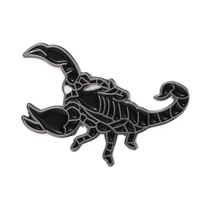 Offre Spéciale Halloween : Scorpion Créatif en Alliage de Zinc Bordé d'Argent, Badge Métallique Insecte Noir Audacieux pour Sac à Dos - Product Image 6