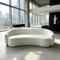 Canapé inclinable trois places nordique rembourré avec rembourrage en éponge, design incurvé pour salons d'appartements et de villas