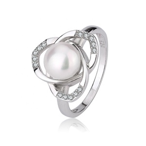 Bague de fiançailles et de mariage unisexe en argent sterling plaqué rhodium avec perle trèfle Kammy 8-8,5 mm, motif floral tendance, vente en gros, 2,9 g - Product Image 1