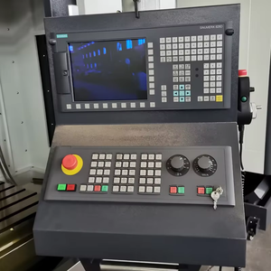 Centro di Lavorazione Verticale CNC a 5 Assi Vmc650 con Sistema Siemens 828D, BT40, Alta Precisione, Automatico, Monomandrino - Product Image 3
