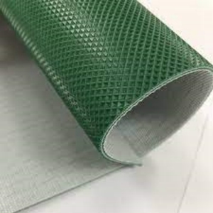 Cinta transportadora plana de PVC con tapa rugosa verde industrial de logística resistente al desgaste para producción de cosméticos - Product Image 1