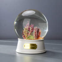 Souvenirs personnalisés de marques de luxe en résine, globe à neige en corail, ornement en résine ABS, décoration, globe en cristal, boule d'eau pour cadeau