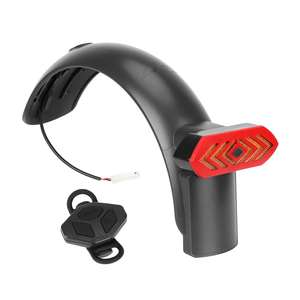 Garde-boue arrière ULIP V4 avec clignotant, support métallique et amortisseur pour trottinette électrique Pro - Product Image 5