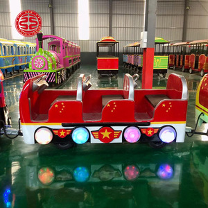 รถไฟซานต้าคริสต์มาสกลางแจ้งแบบมีไฟ รถไฟวัตต์แมน รถไฟดอตโต้ ราคาขายรถไฟทัวร์ริสติก รถไฟบาร์เรลสำหรับสนามหลังบ้าน - Product Image 3