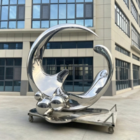 Sculpture d'anneau Mobius personnalisée en acier inoxydable 304, poli miroir, anneau torsadé, ornement d'art métallique pour aménagement extérieur de place et de paysage